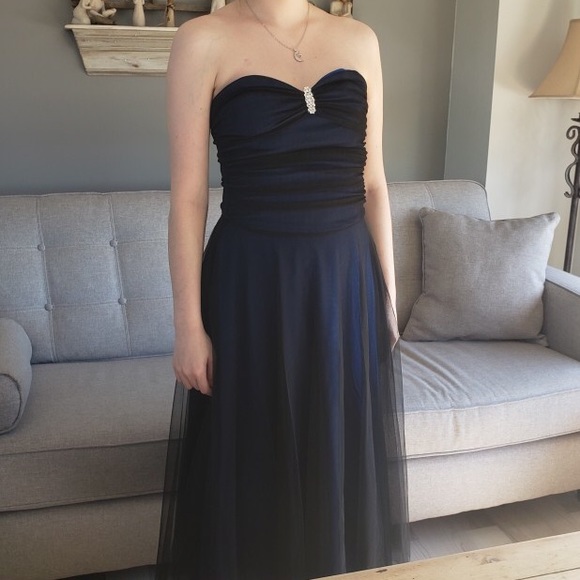 Grad/Prom Dress - Picture 3 of 6
